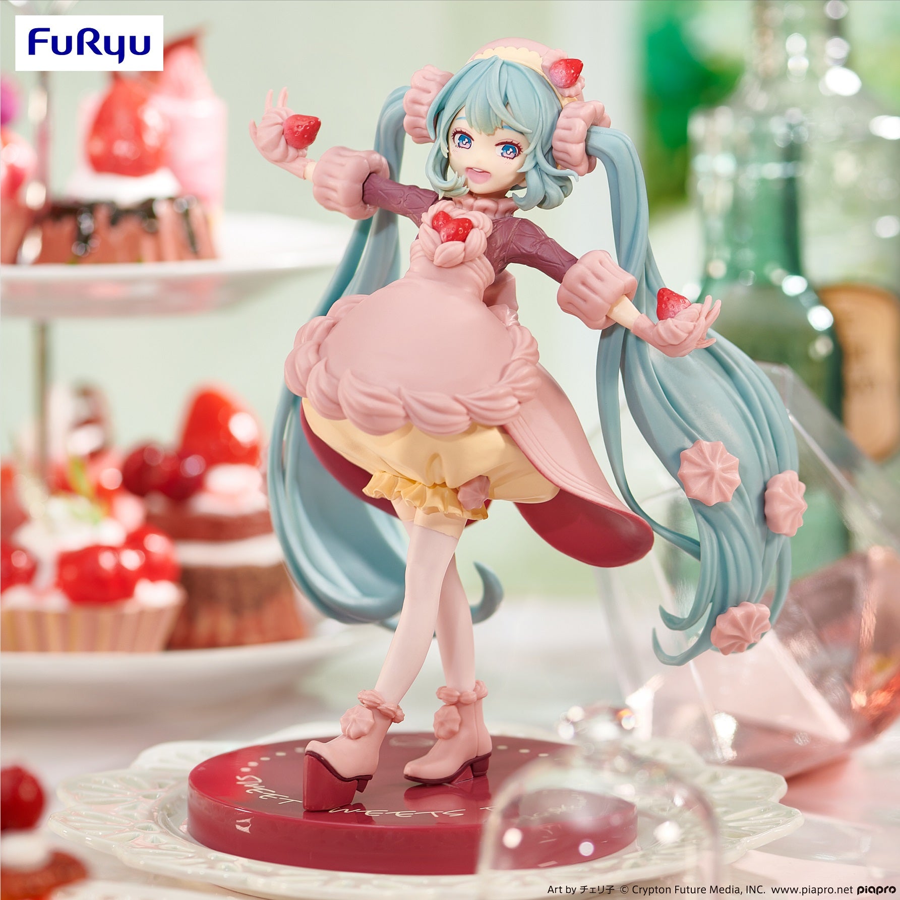 Furyu Corporation Hatsune Miku SweetSweets Series Hatsune Miku Strawberry Chocolate Short (Re-Run) Figure