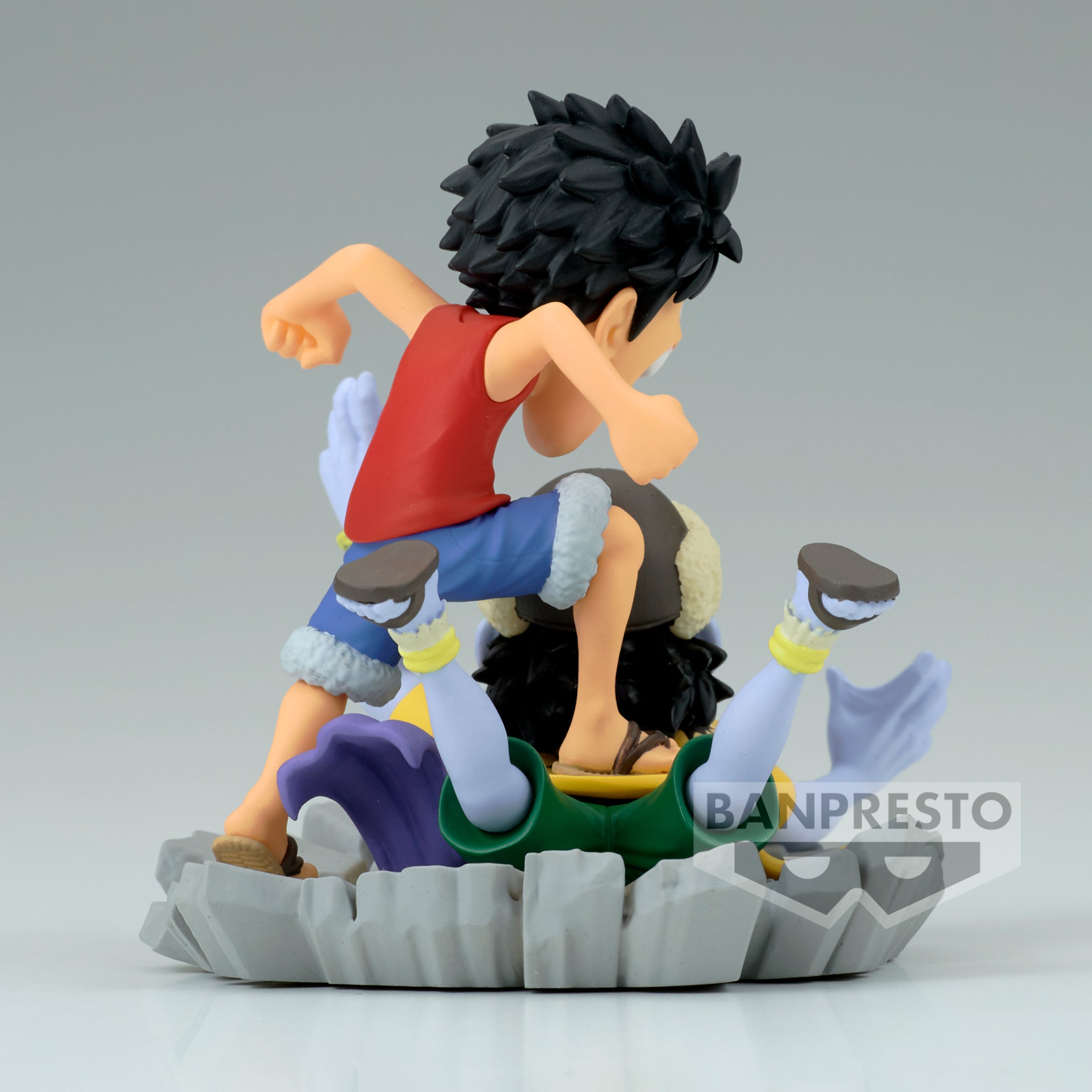 Bandai X Banpresto World Collectable Figure Log Stories Monkey D. Luffy VS Arlong "One Piece"