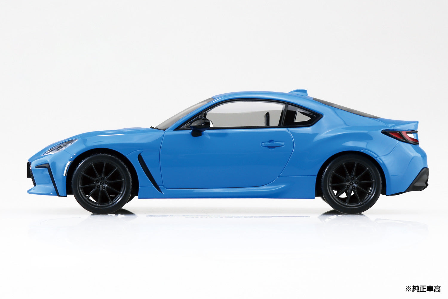 Aoshima 1/32 Toyota GR 86 (Bright Blue)