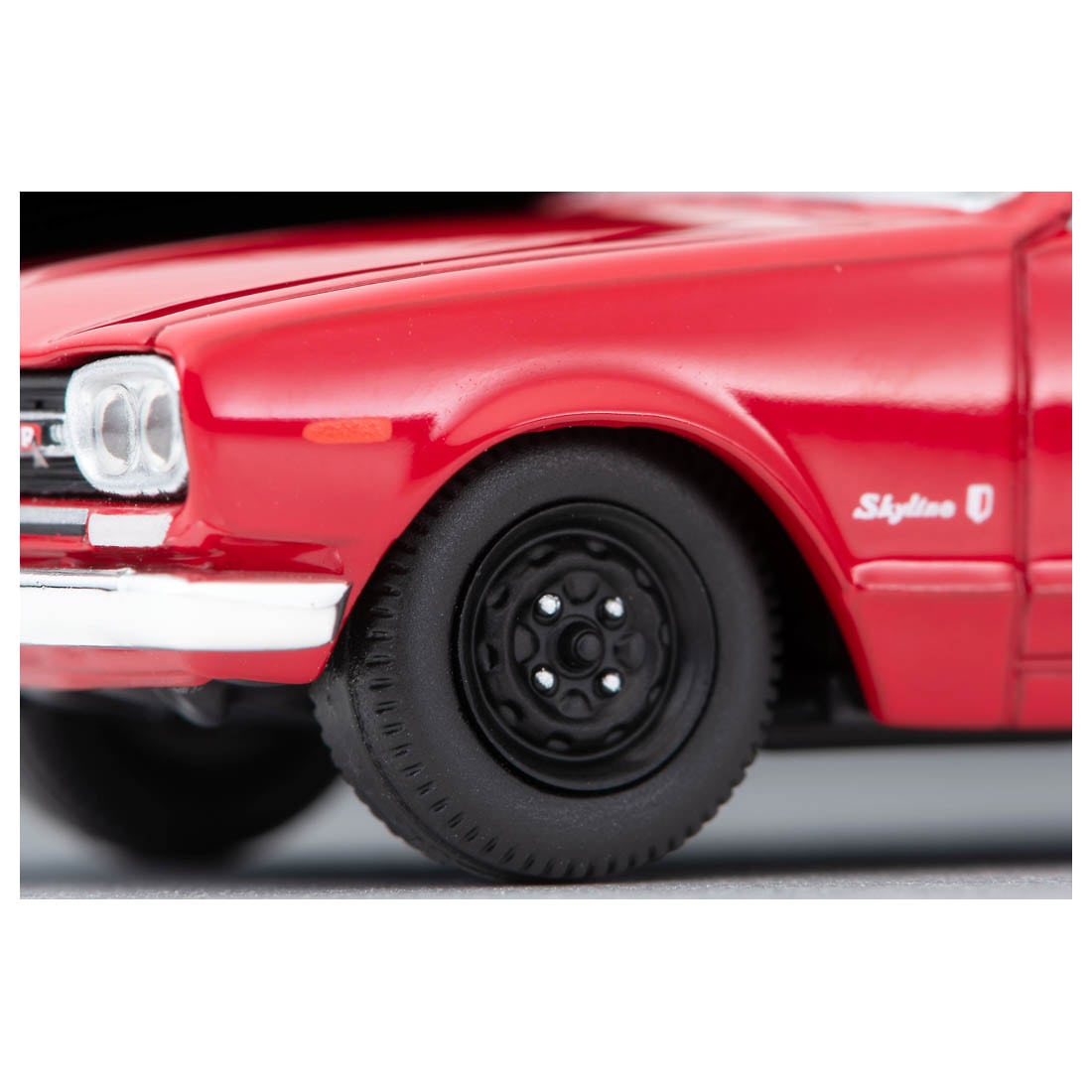 Tomica Limited Vintage 1/64 LV-176c Nissan Skyline 2000GT-R Red 1969 model