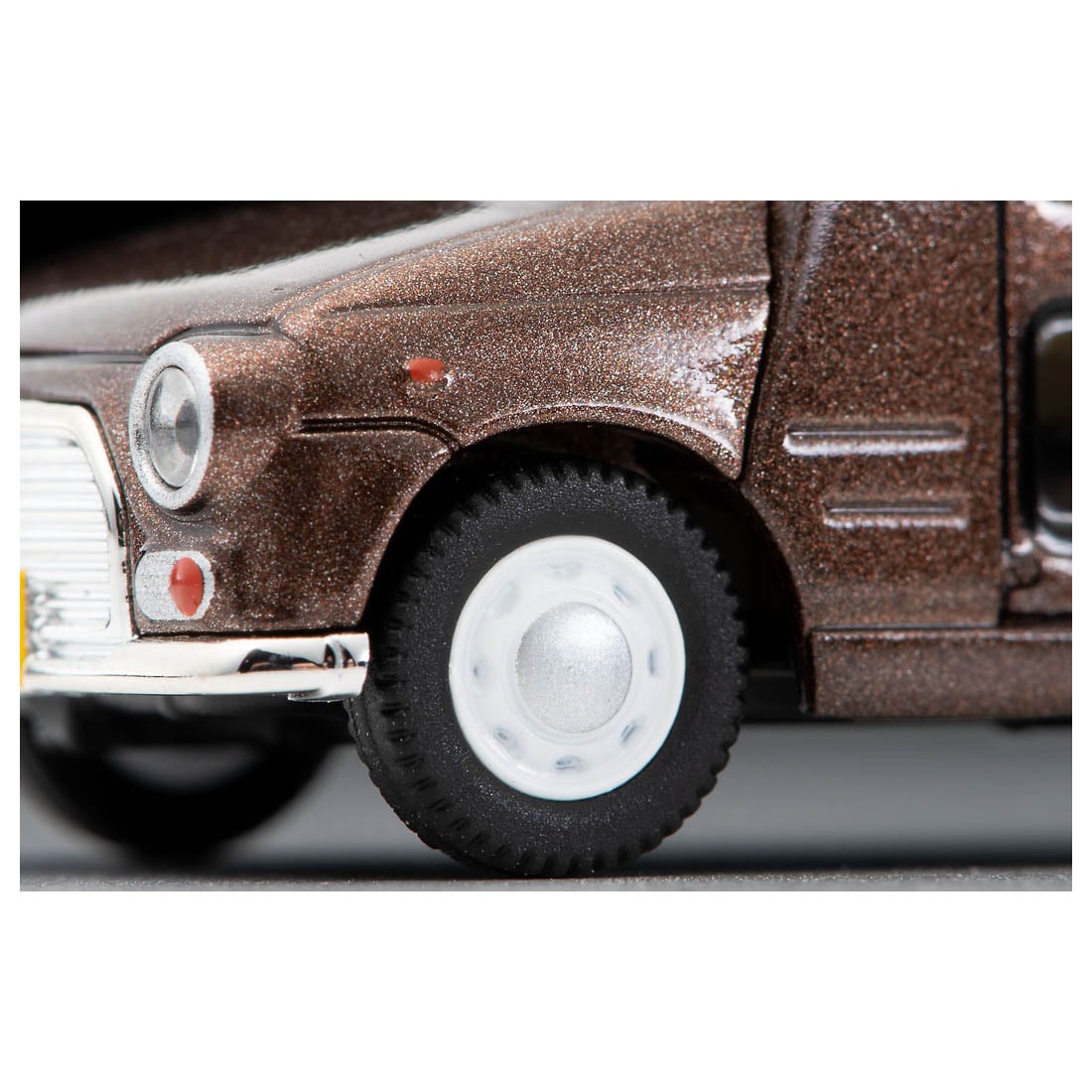 Tomica Limited Vintage 1/64 LV-N283a Daihatsu Mira Walk-through Van Custom spec. Brown