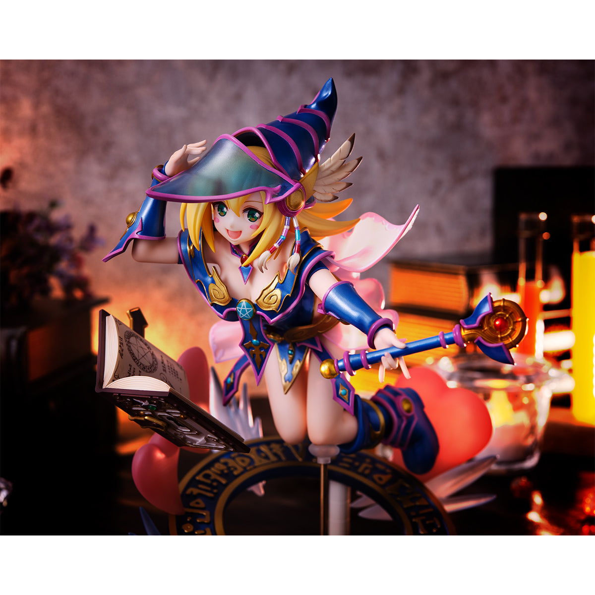 Megahouse Art Works Monsters Dark Magician Girl "Yu-Gi-Oh"