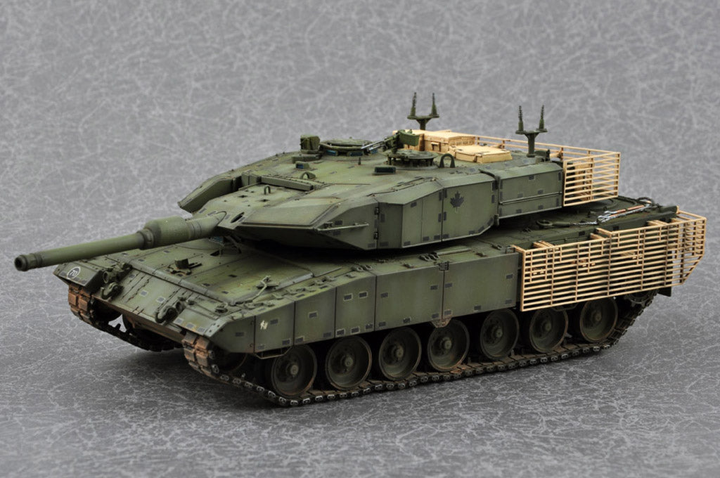 Hobby Boss 1/35 Leopard 2A4M CAN