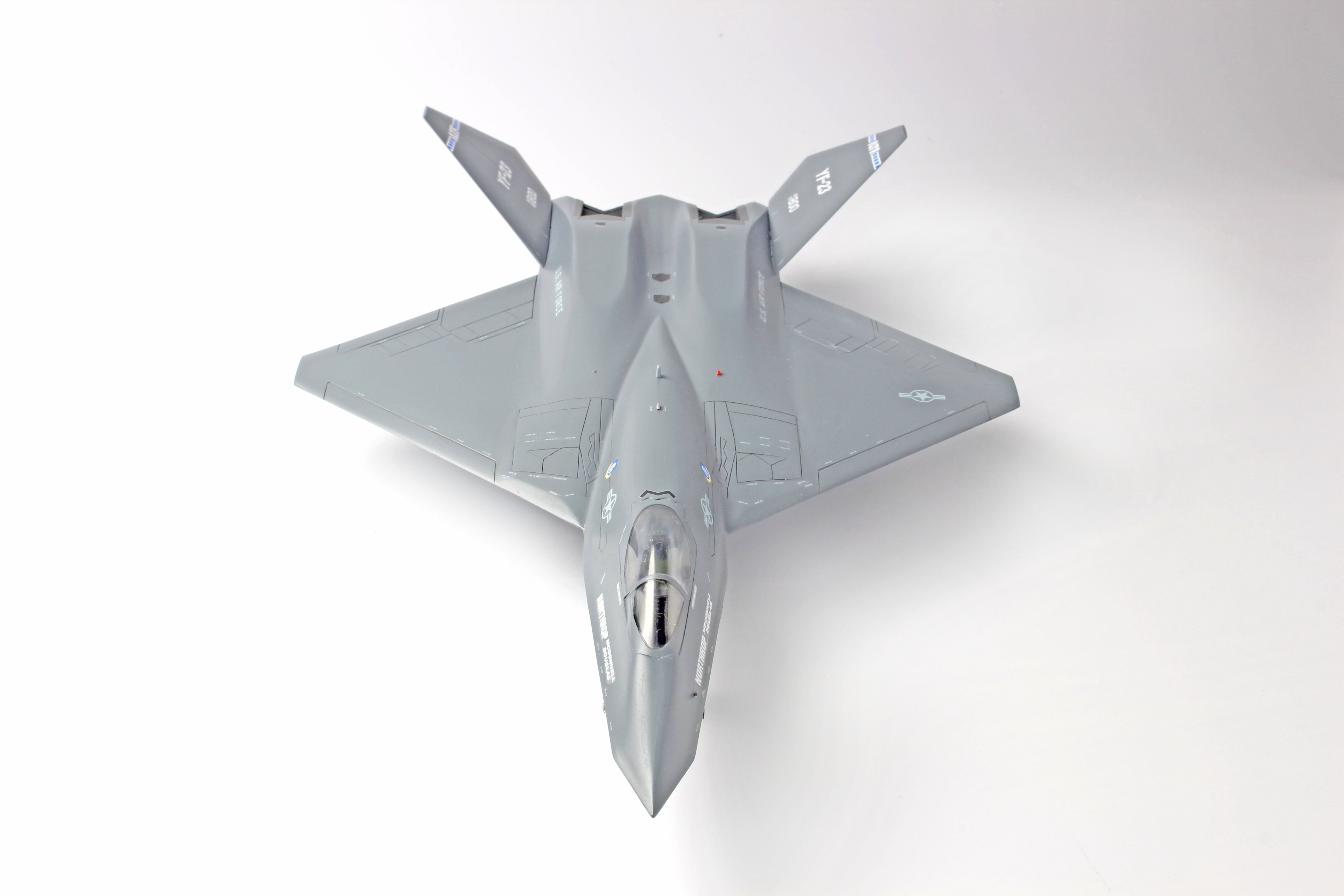 Platz 1/72 U.S.A.F. Prototype Fighter YF-23