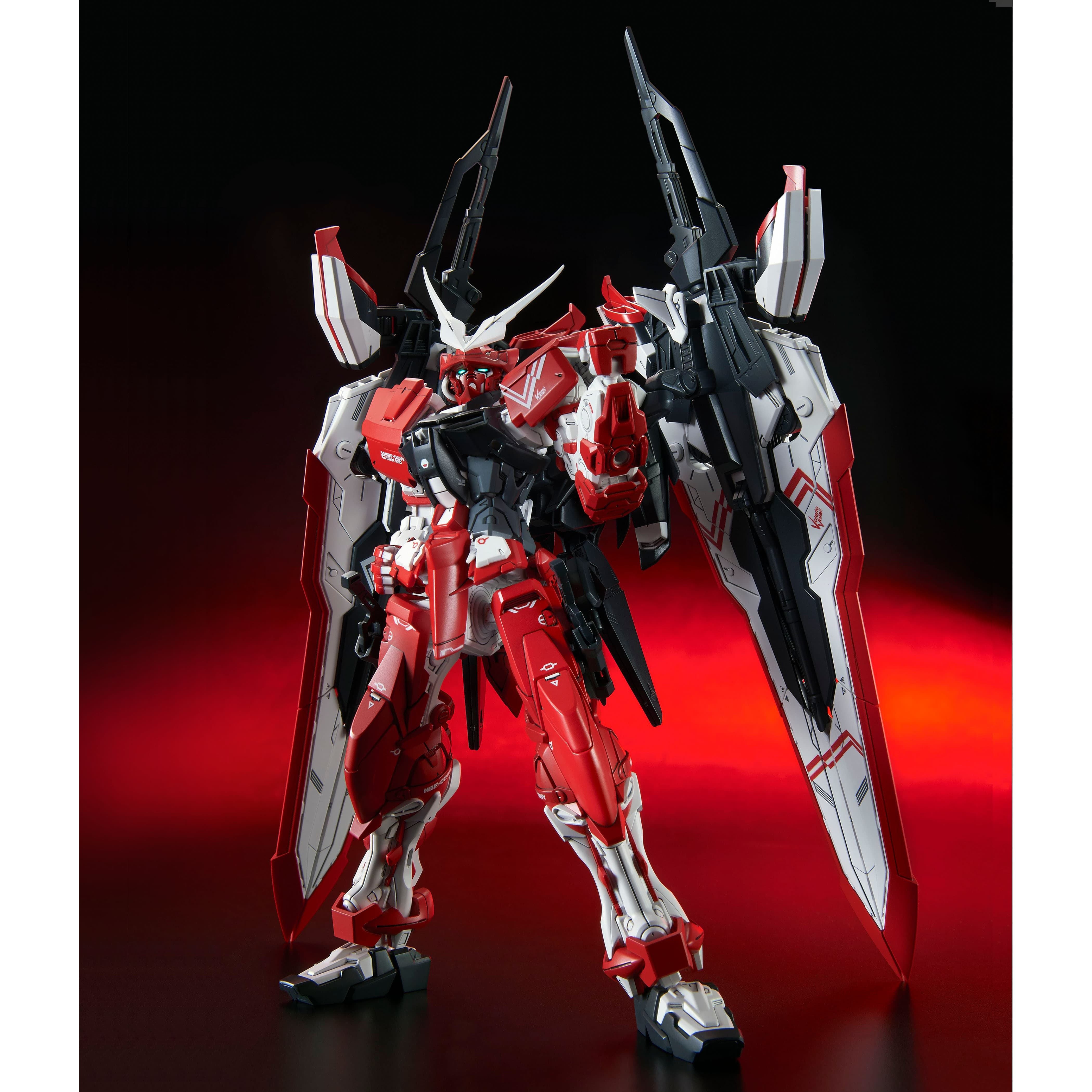 BANDAI Hobby MG 1/100 MBF-02VV Gundam Astray Turn Red