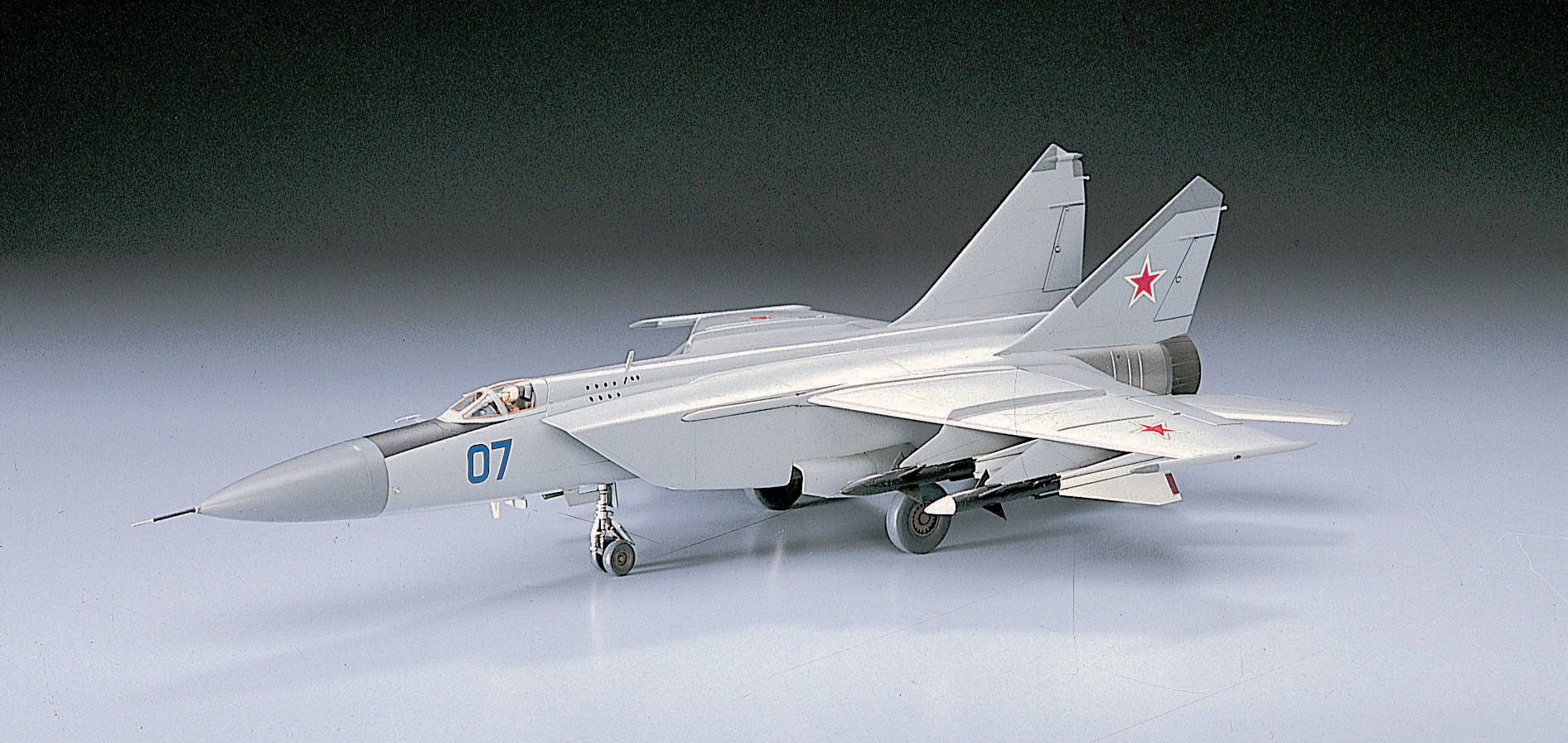 Hasegawa [D4] 1:72 MIKOYAN-25 FOXBAT