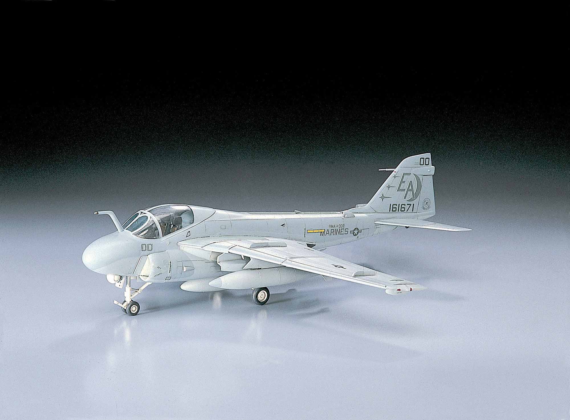 Hasegawa [C8] 1:72 A-6E INTRUDER