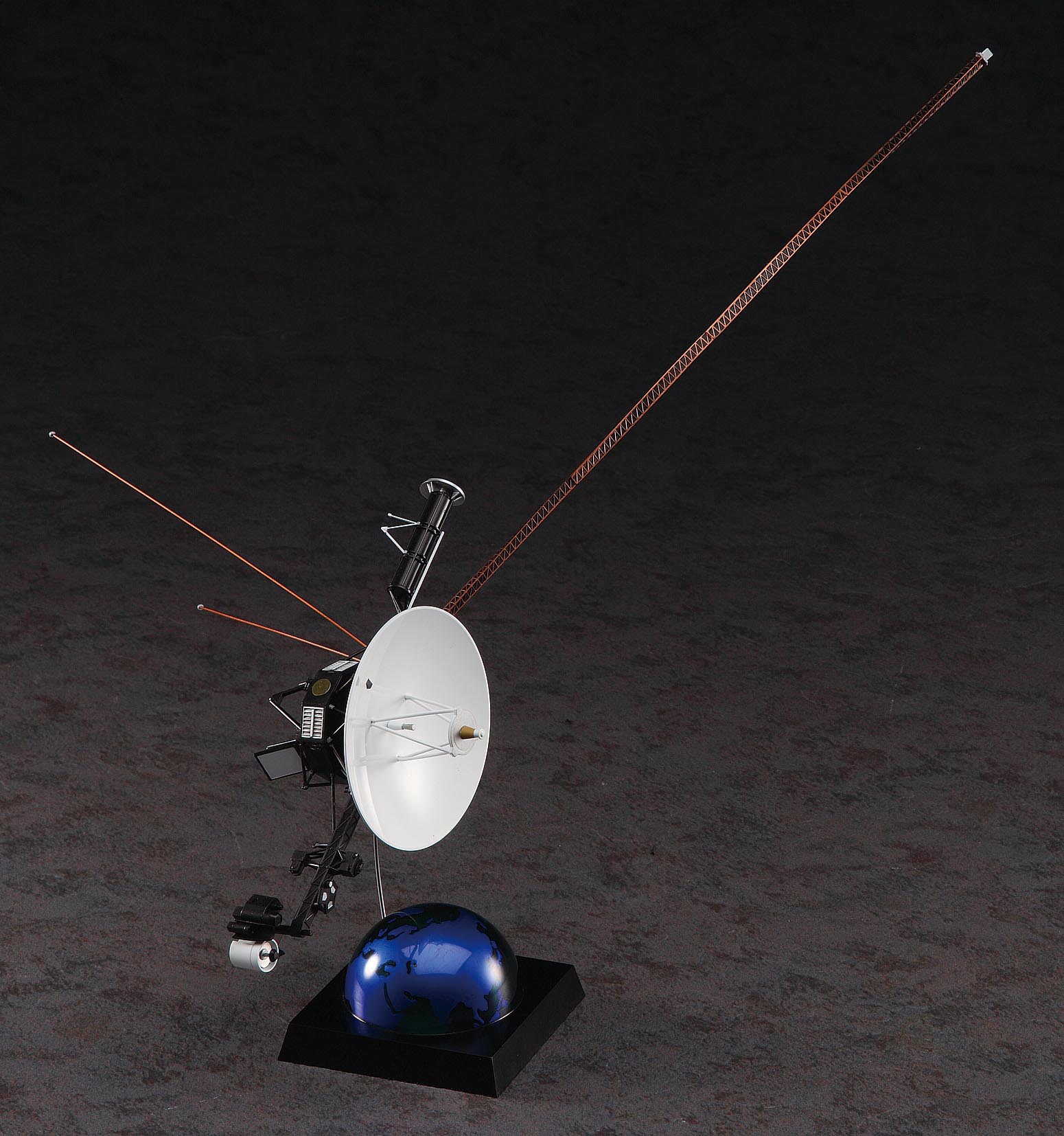 Hasegawa [SW02] 1:48 UNMANNED SPACE PROBE VOYAGER