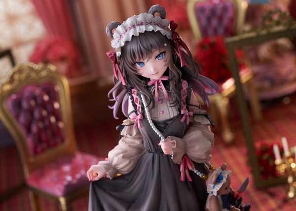 Bell Fine R-chan Gothic Lolita Ver. Illustration by Momoko