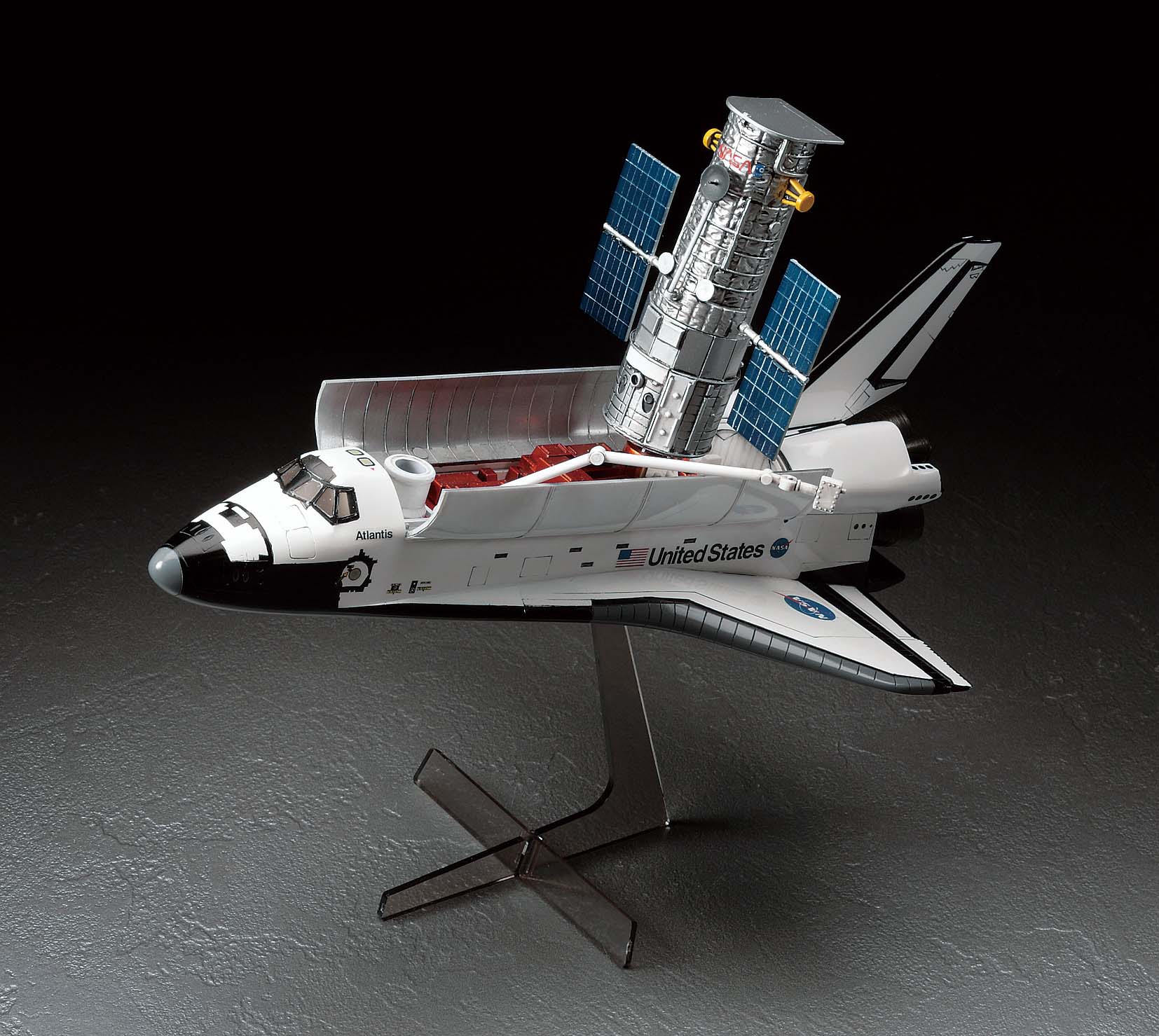 Hasegawa 1/200 SPACE SHUTTLE ORBITER & HUBBLE SPACE TELESCOPE