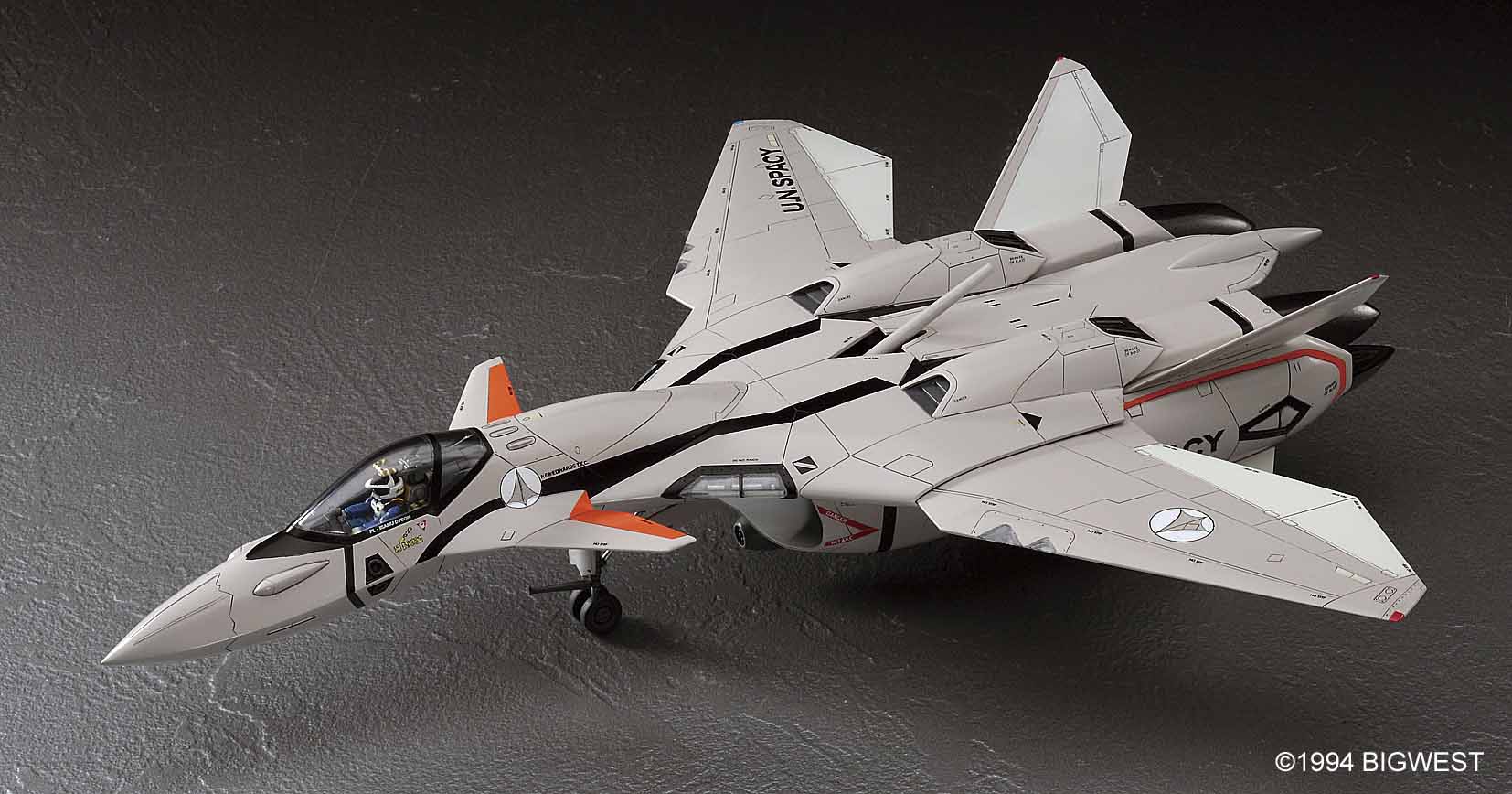 Hasegawa [22] 1:72 VF-11B THUNDERBOLT MACROSS PLUS