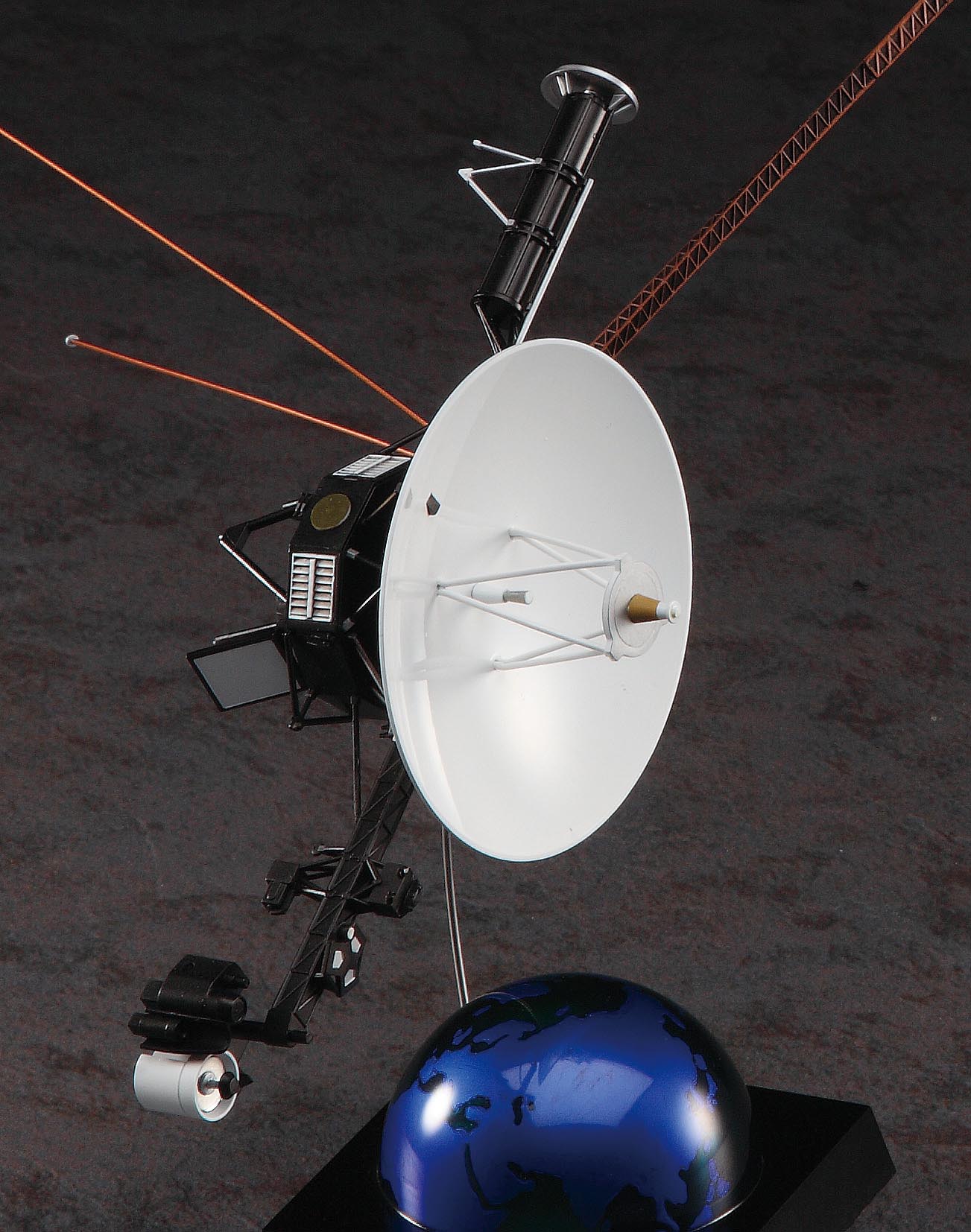 Hasegawa [SW02] 1:48 UNMANNED SPACE PROBE VOYAGER