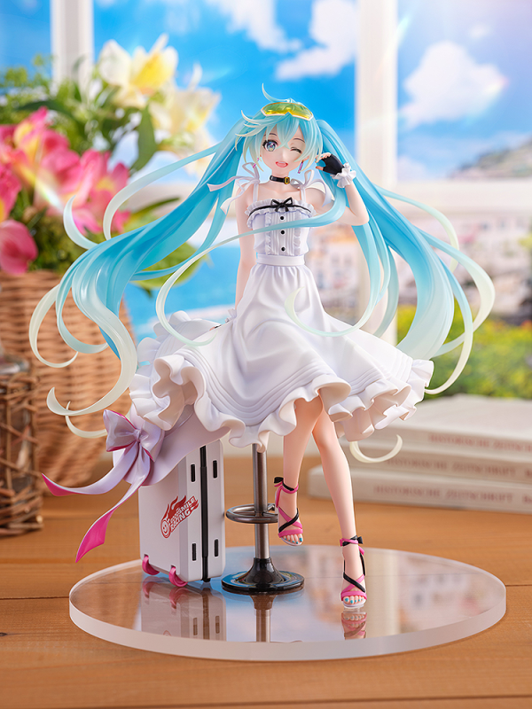 Wonderful Works Racing Miku 2021: Vacation Style Ver.