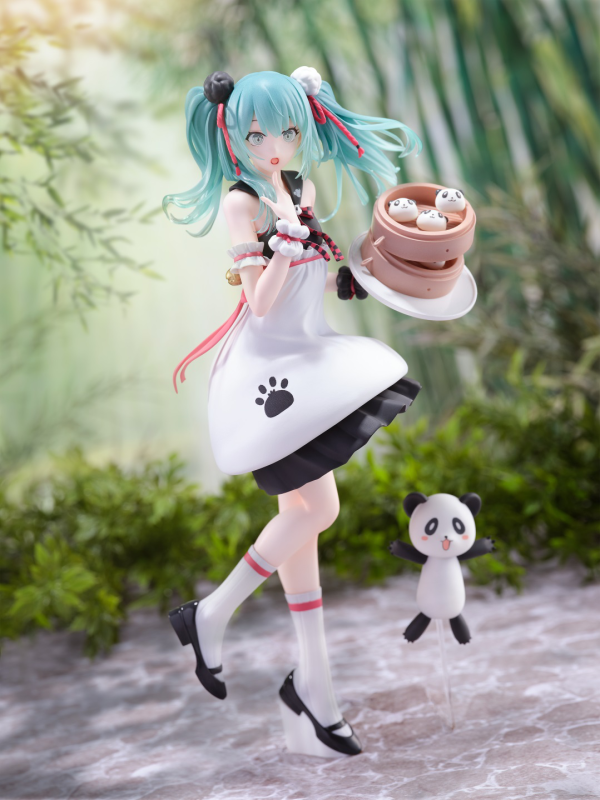 SEGA MIKU PANDA BUN FIGURE