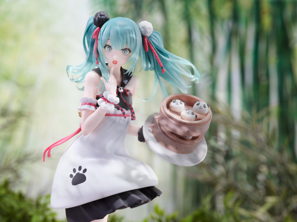 SEGA MIKU PANDA BUN FIGURE