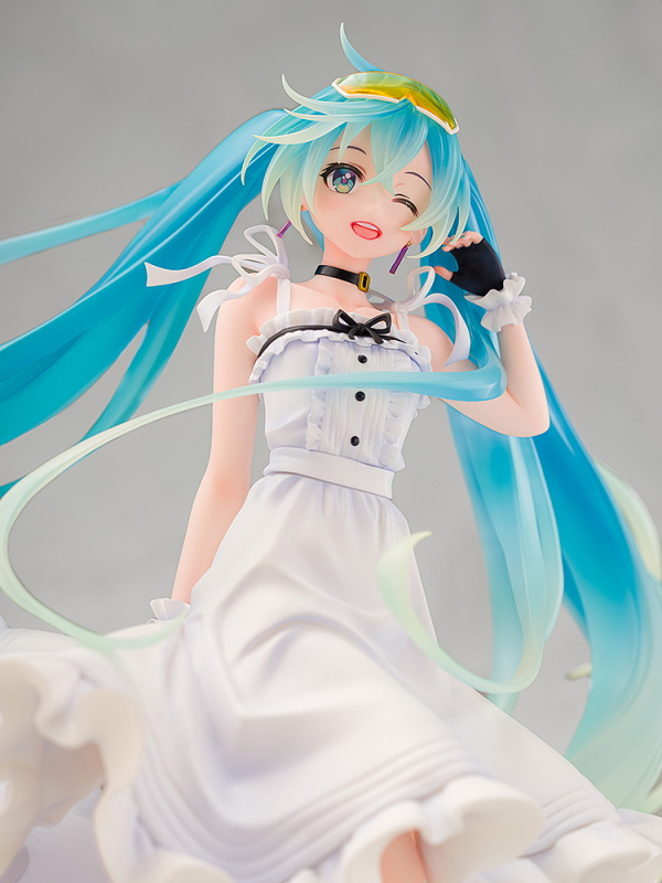 Wonderful Works Racing Miku 2021: Vacation Style Ver.