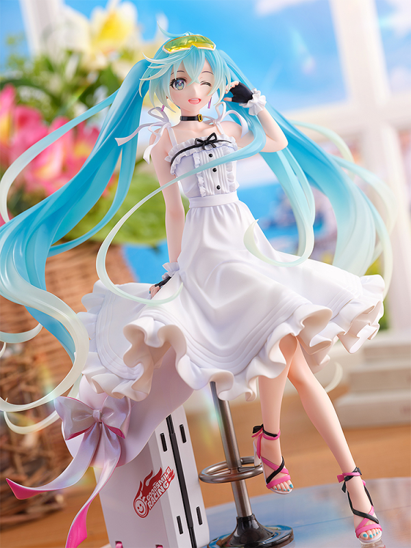 Wonderful Works Racing Miku 2021: Vacation Style Ver.