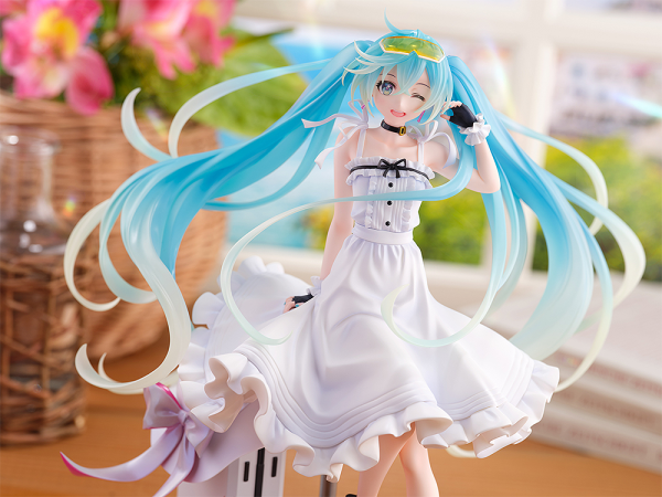 Wonderful Works Racing Miku 2021: Vacation Style Ver.