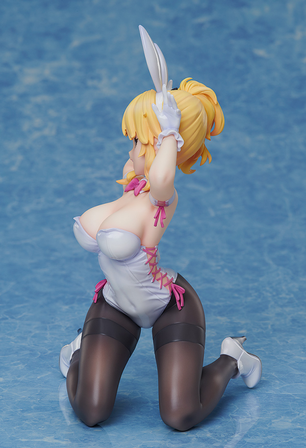 FREEing Kiri Izumi: White Bunny Ver.