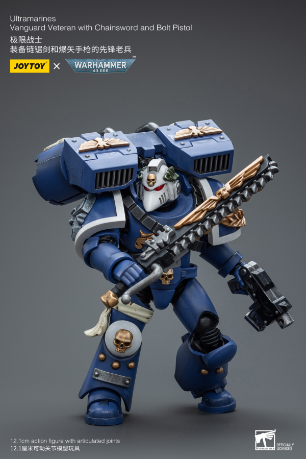 Joy Toy Ultramarines Vanguard Veteran with Chainsword and Bolt Pistol