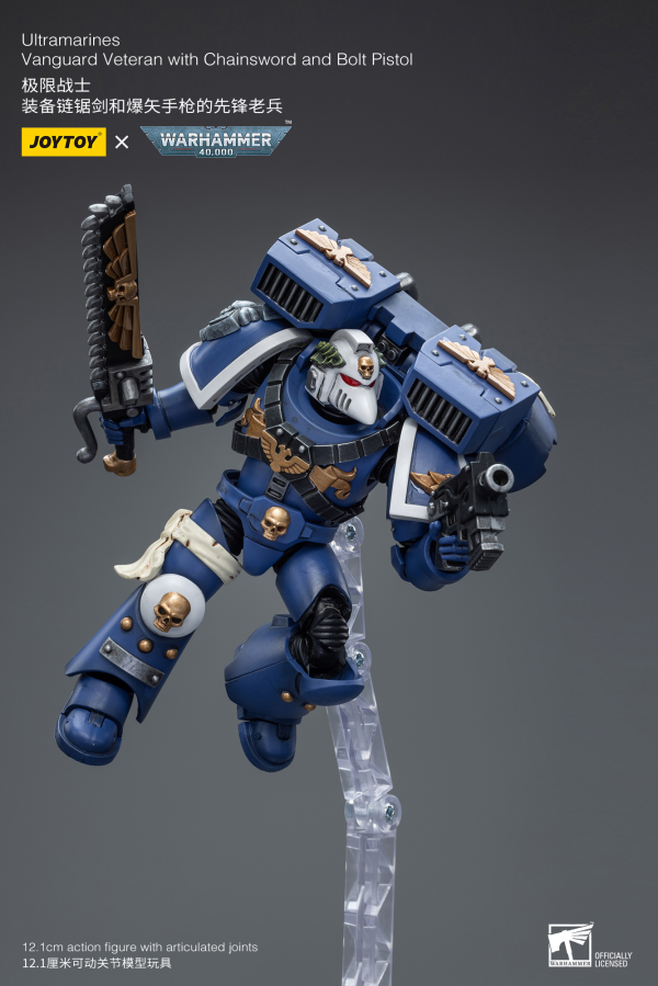 Joy Toy Ultramarines Vanguard Veteran with Chainsword and Bolt Pistol