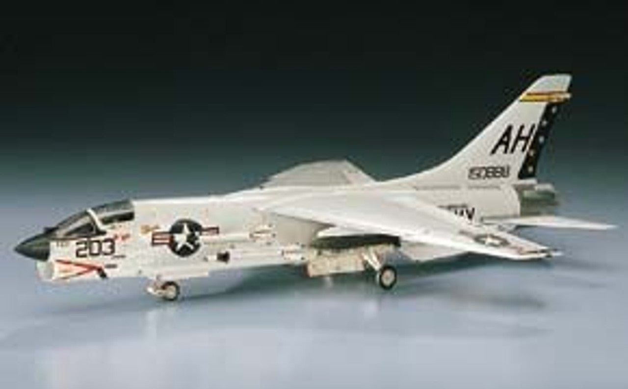 Hasegawa [C9] 1:72 F-8E CRUSADER