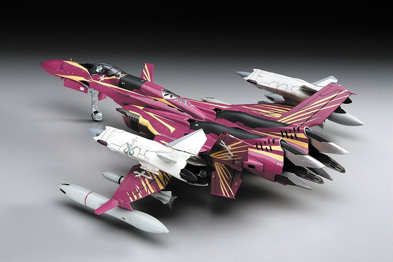 Aoshima 1/72  SV-51 γ w/TwinBooster "MACROSS ZERO"