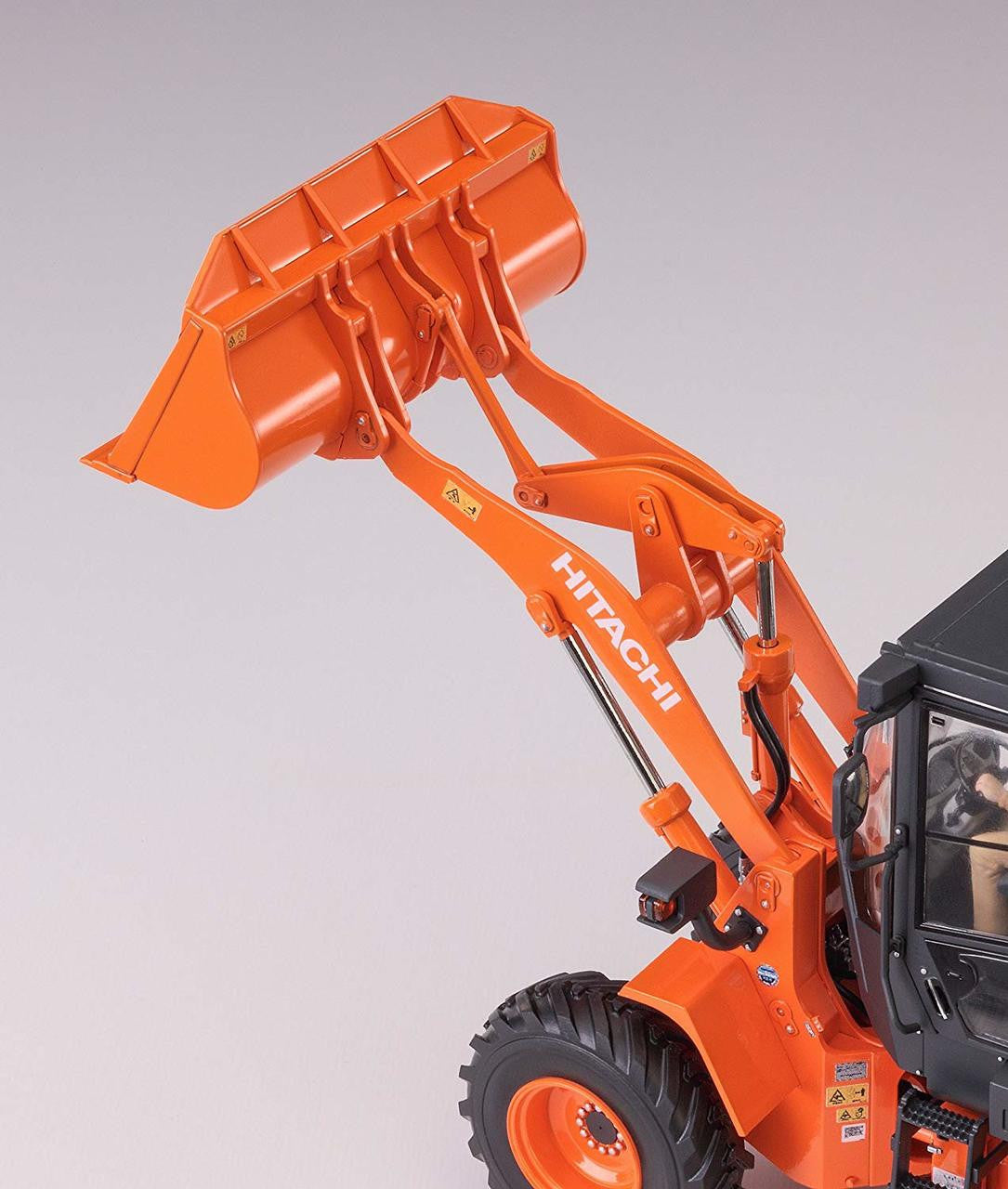 Hasegawa [WM04] 1:35 HITACHI WHEEL LOADER ZW100-6