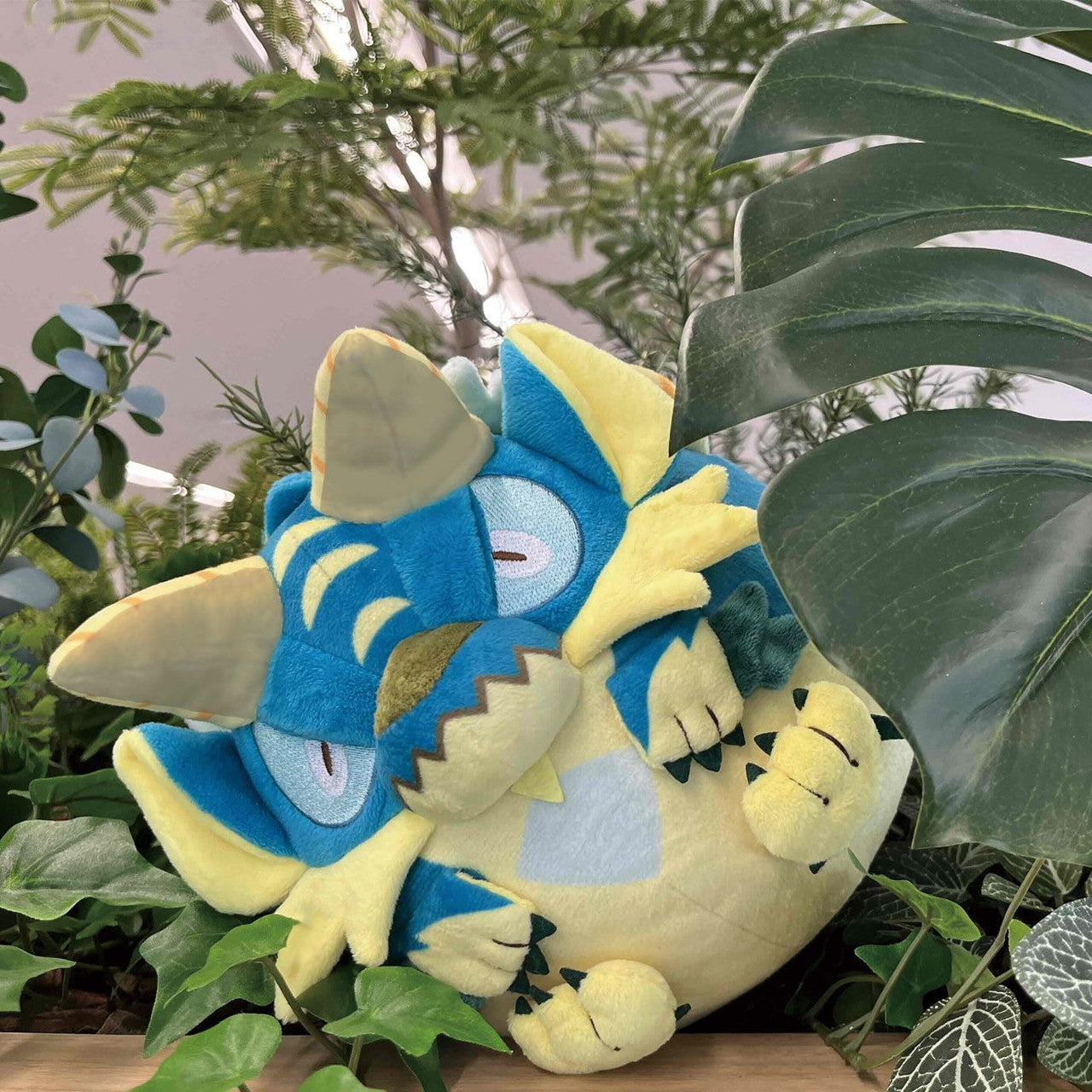 CAPCOM Monster Hunter Fluffy Eggshaped Plush Zinogre