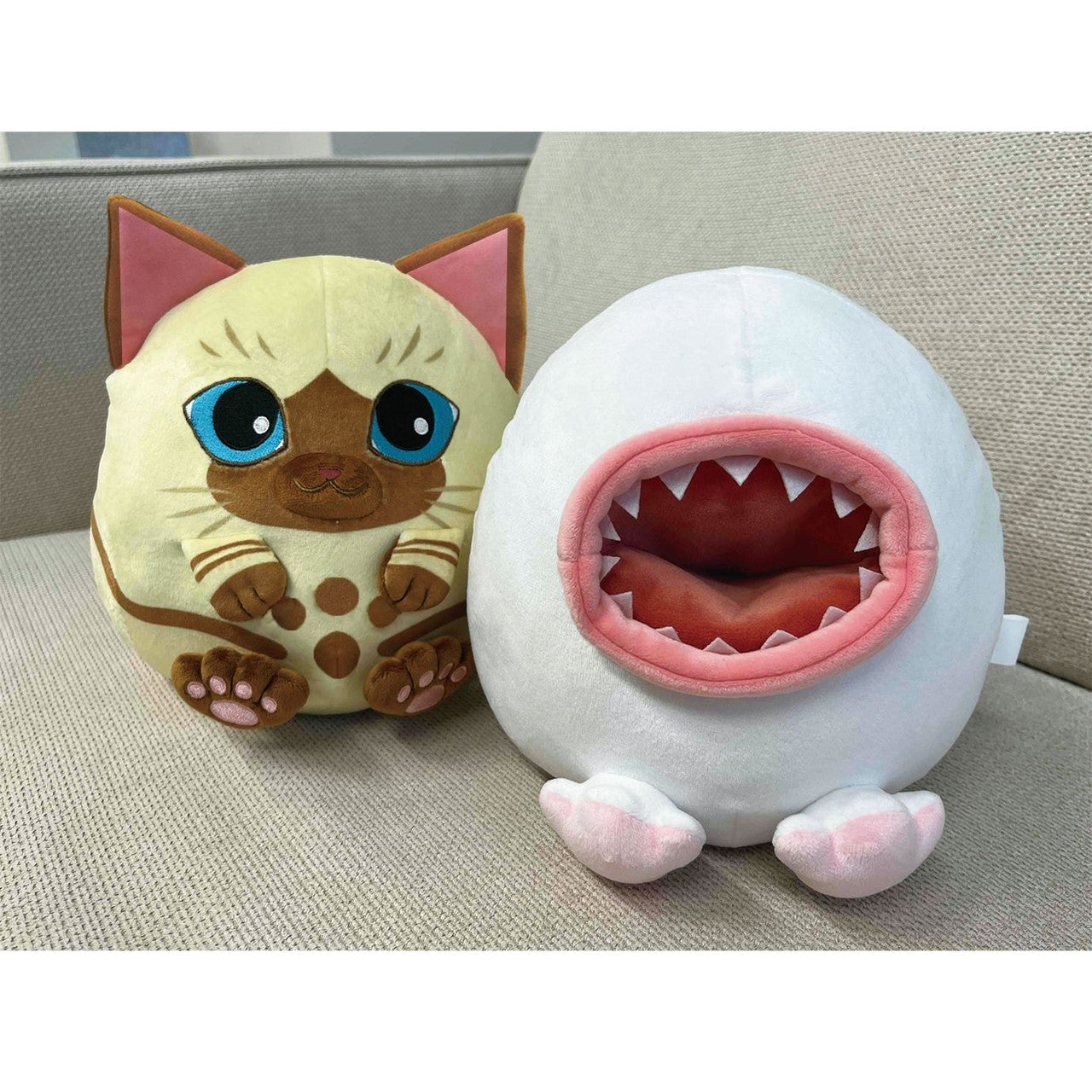 CAPCOM Monster Hunter Fluffy Eggshaped Plush Khezu