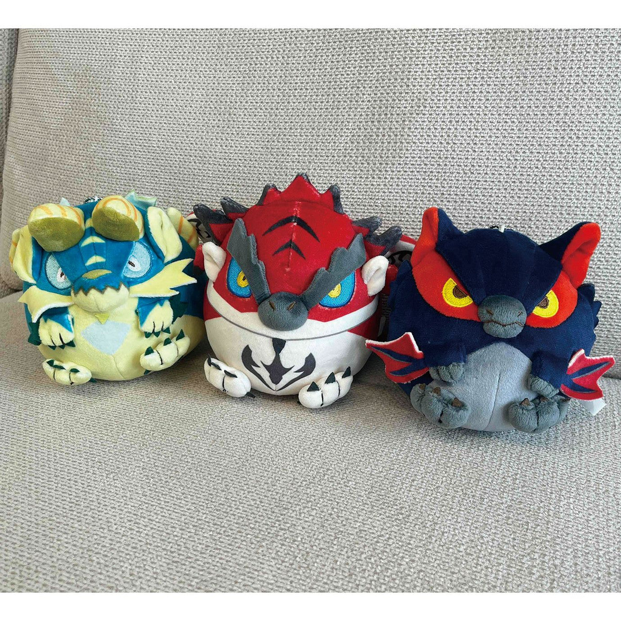 CAPCOM Monster Hunter Fluffy Eggshaped Plush Mini Rathalos