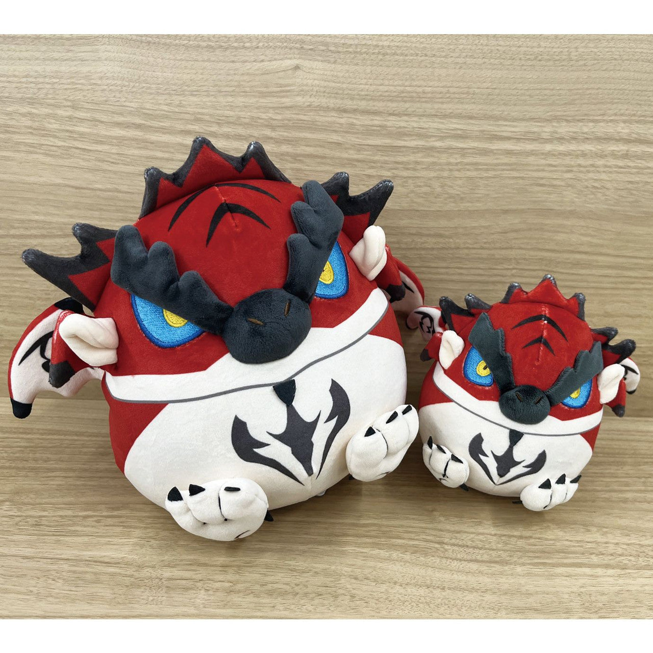 CAPCOM Monster Hunter Fluffy Eggshaped Plush Mini Rathalos