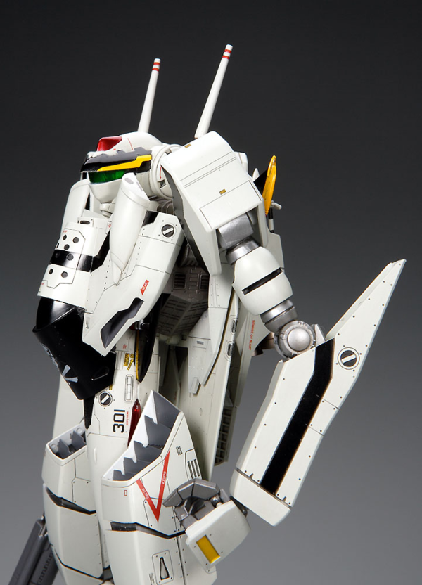 Hasegawa [20] 1:72 VF-0A/S BATTROID MACROSS ZERO(4967834657205)(4967834657205)