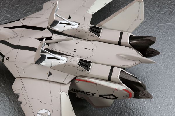 Hasegawa [22] 1:72 VF-11B THUNDERBOLT MACROSS PLUS(4967834657229)(4967834657229)