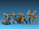 Miniart [35256] 1/35 German Soldiers w/ Fuel Drums. Special Edition