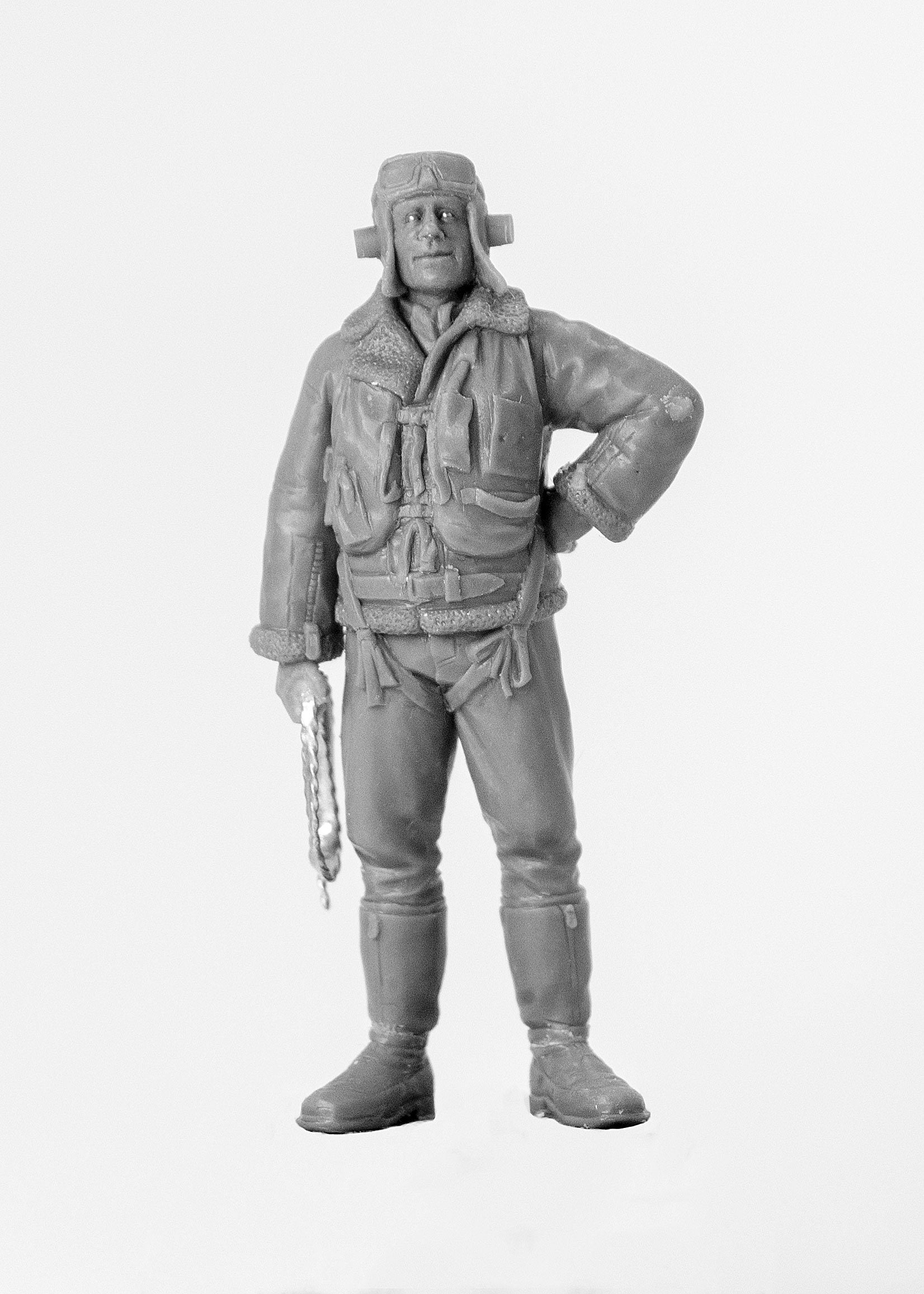 ICM 1/32 British Pilots (1939-1945) (3 figures) (100% new molds)