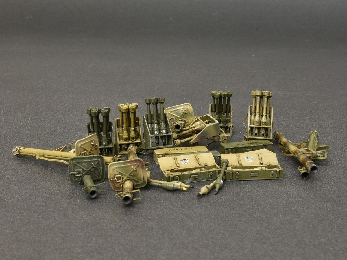 Miniart [35263] 1/35 Panzerschreck RPzB.54 & Ofenrohr RPzB.43 Set