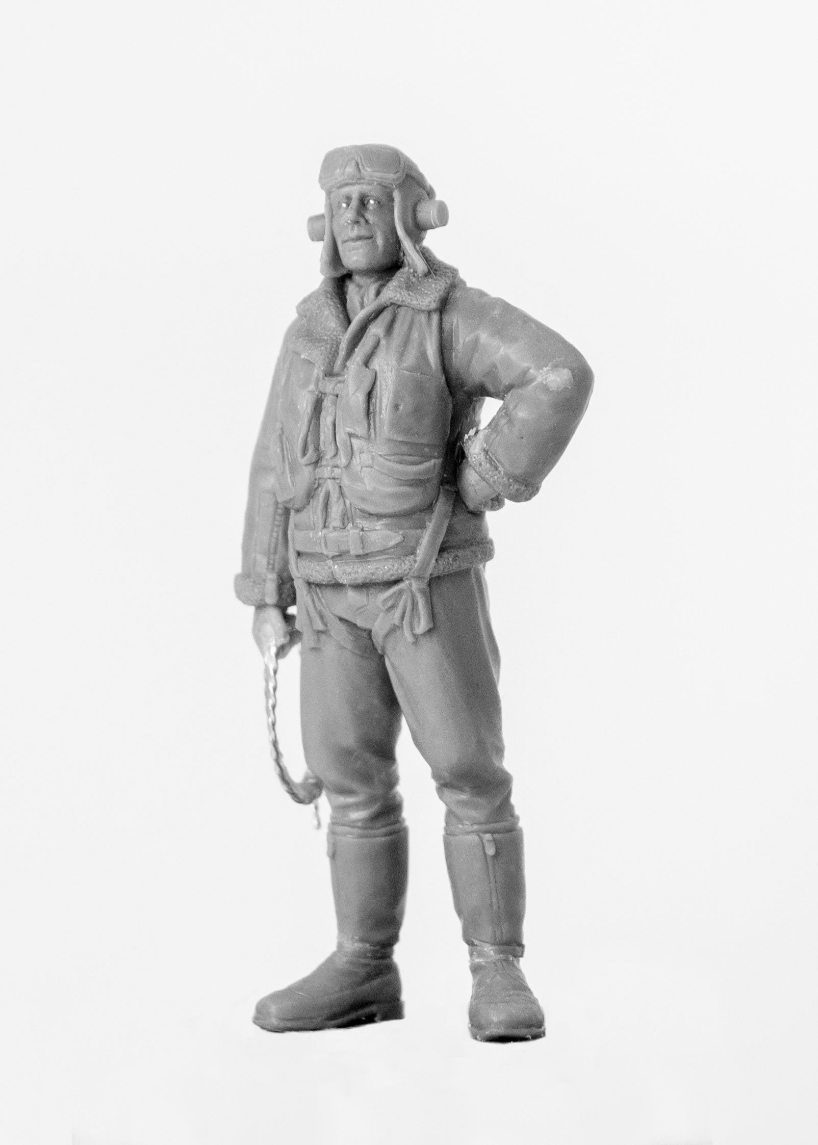 ICM 1/32 British Pilots (1939-1945) (3 figures) (100% new molds)