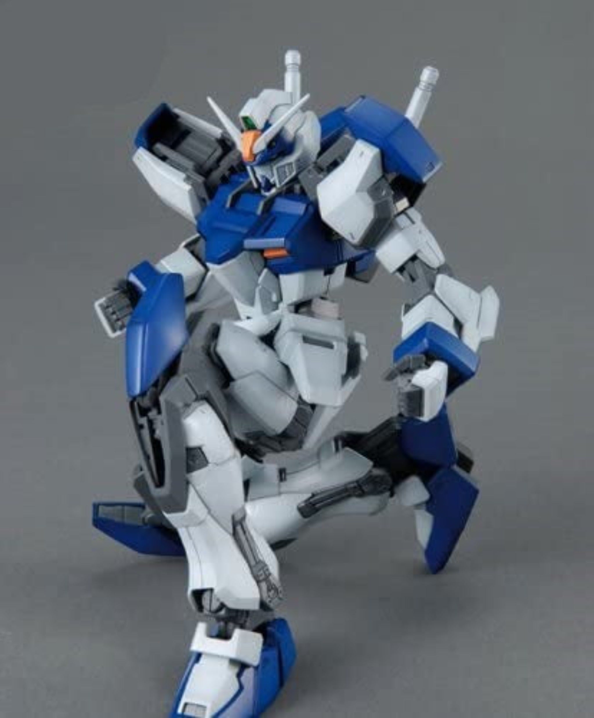 BANDAI Hobby MG 1/100 Duel Gundam Assaultshroud