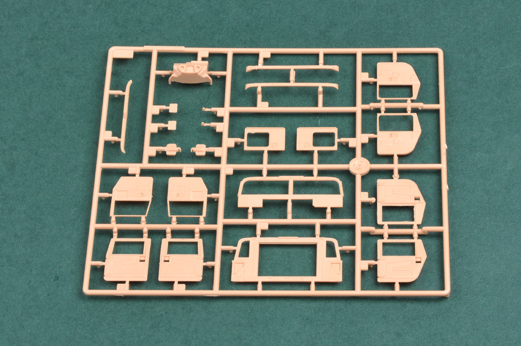 Hobby Boss 1/35 Dong Feng Meng Shi 1.5 ton Military Light Utility Vehicle- Hardtop Version A