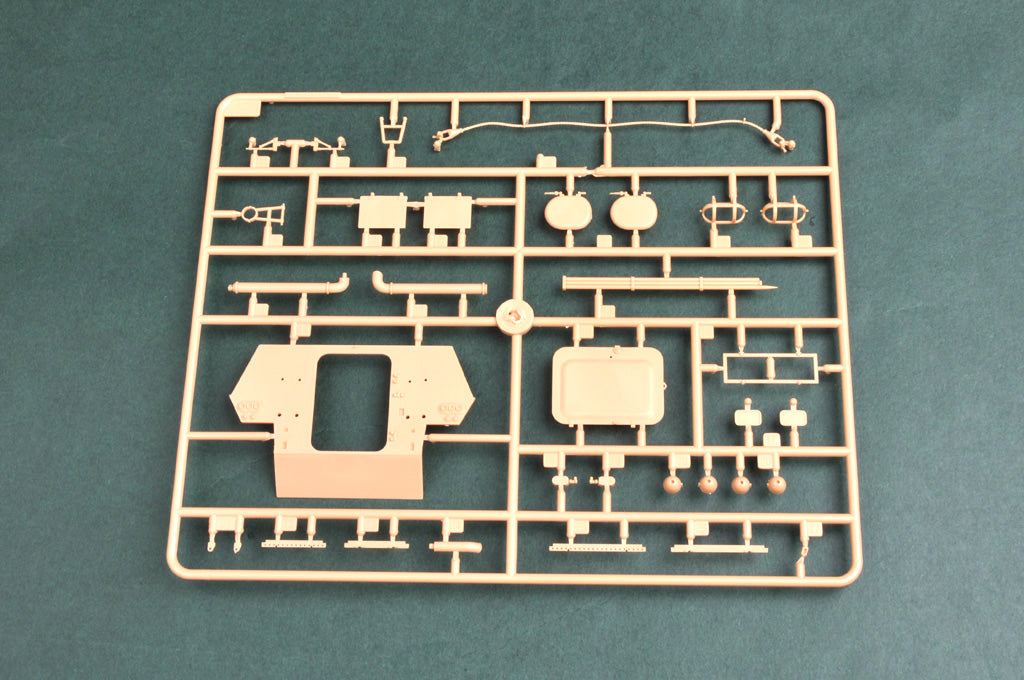 Hobby Boss 1/35 PLA PTL02 Wheeled Tank Destroyer