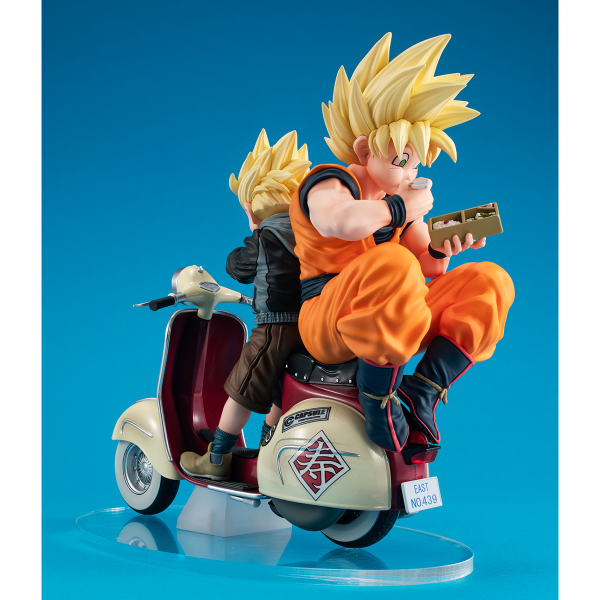 DESKTOP REAL McCOY EX Dragon Ball Z Super Saiyan Son Goku & Super Saiyan Son Gohan＆Mortorbike | 4535123842139