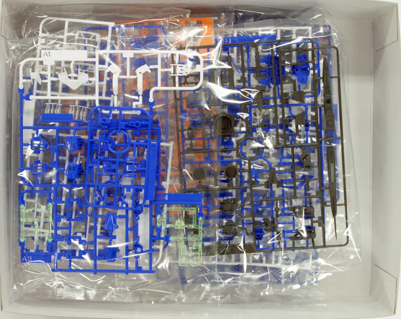 BANDAI Hobby MG 1/100 Gundam Astray Blue Frame D