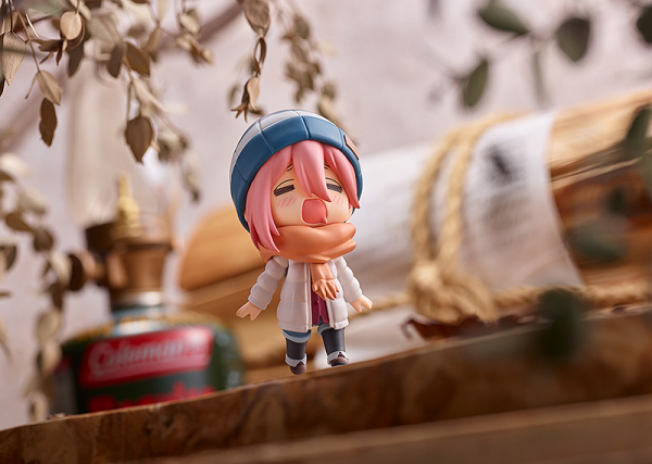 Good Smile Company Nendoroid Nadeshiko Kagamihara: Solo Camp Ver. DX Edition(4545784067550)(4545784067550)