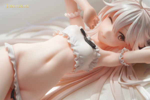 GOOD SMILE COMPANY SSR FIGURE Wakening White Haired-Chan 1/7 Scale Figure(6977459540019)(6977459540019)