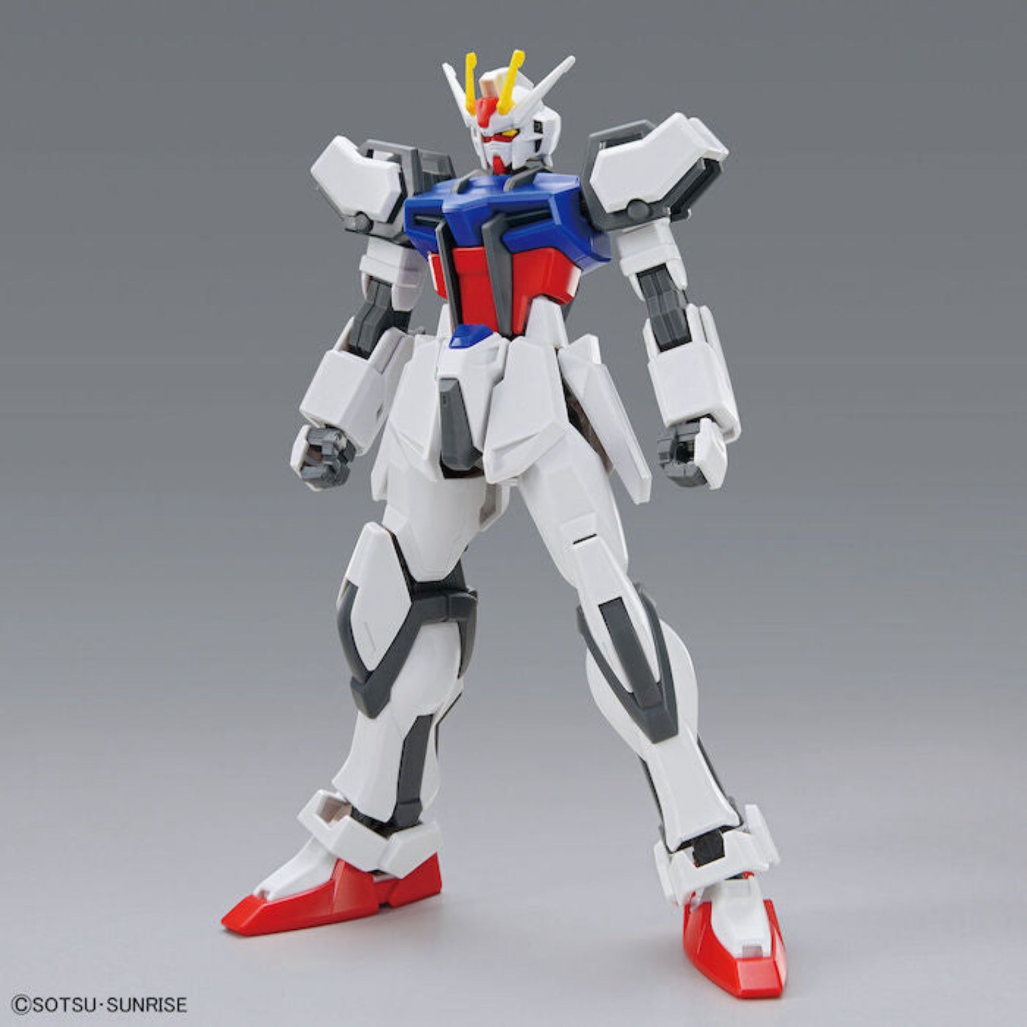 BANDAI Hobby ENTRY GRADE 1/144 STRIKE GUNDAM