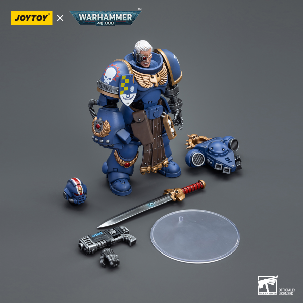 Joy Toy Ultramarines Lieutenant with Power Fist