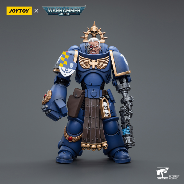 Joy Toy Ultramarines Lieutenant with Power Fist