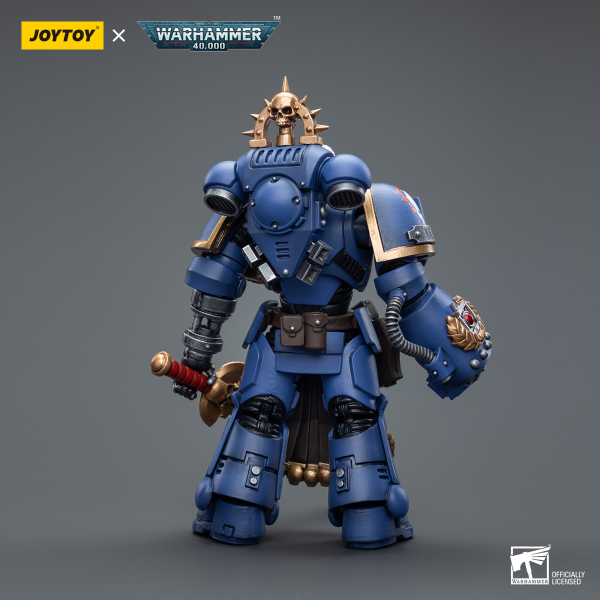 Joy Toy Ultramarines Lieutenant with Power Fist