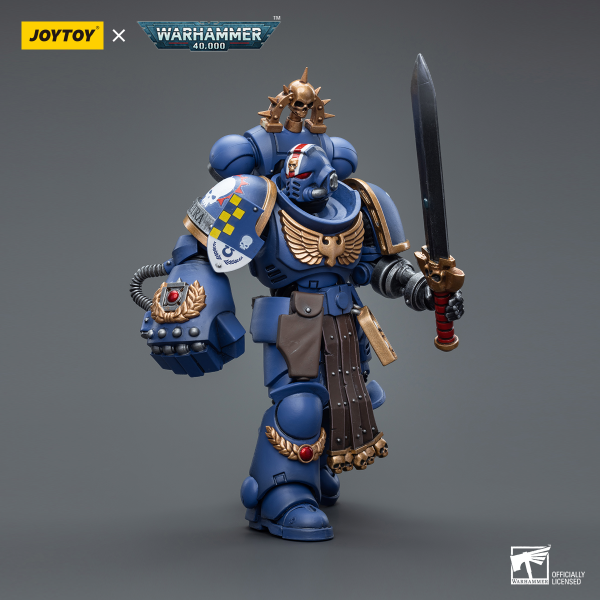 Joy Toy Ultramarines Lieutenant with Power Fist